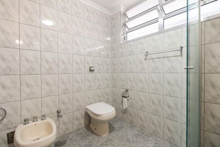 Apartamento à venda com 120m², 3 quartos e 1 vaga Apartamento à venda com 120m², 3 quartos e 1 vagaBanheiro da Suíte