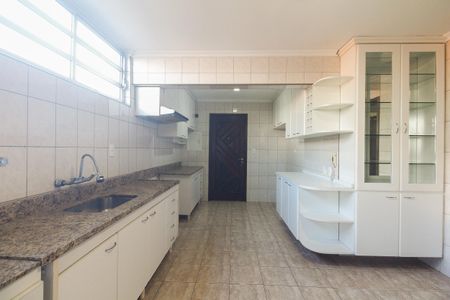 Apartamento à venda com 120m², 3 quartos e 1 vaga Apartamento à venda com 120m², 3 quartos e 1 vagaCozinha
