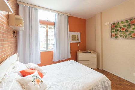 Apartamento à venda com 100m², 3 quartos e 1 vaga Apartamento à venda com 100m², 3 quartos e 1 vagaSuíte