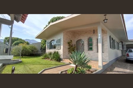 Casa à venda com 120m², 3 quartos e 1 vaga Casa à venda com 120m², 3 quartos e 1 vagaÁrea externa