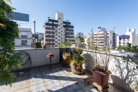 Apartamento à venda com 212m², 4 quartos e 3 vagas Apartamento à venda com 212m², 4 quartos e 3 vagasTerraço área externa