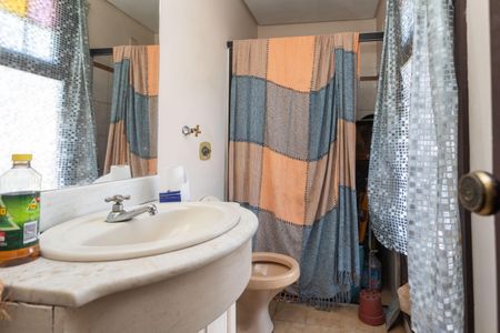 Apartamento à venda com 212m², 4 quartos e 3 vagas Apartamento à venda com 212m², 4 quartos e 3 vagasBanheiro escritório