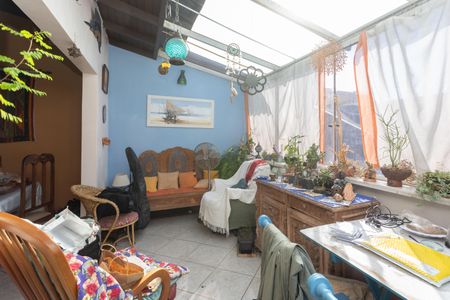 Apartamento à venda com 212m², 4 quartos e 3 vagas Apartamento à venda com 212m², 4 quartos e 3 vagasCobertura