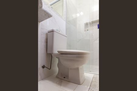 Casa para alugar com 191m², 3 quartos e 2 vagas Casa para alugar com 191m², 3 quartos e 2 vagasBanheiro Social