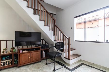 Casa para alugar com 191m², 3 quartos e 2 vagas Casa para alugar com 191m², 3 quartos e 2 vagasSala de TV