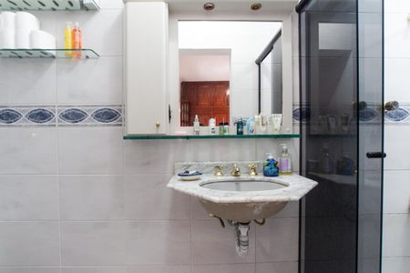 Casa para alugar com 191m², 3 quartos e 2 vagas Casa para alugar com 191m², 3 quartos e 2 vagasBanheiro da Suíte