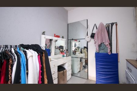 Casa à venda com 250m², 3 quartos e 2 vagas Casa à venda com 250m², 3 quartos e 2 vagasQuarto