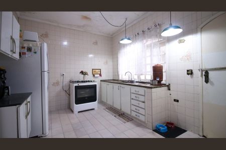 Casa à venda com 250m², 3 quartos e 2 vagas Casa à venda com 250m², 3 quartos e 2 vagasCozinha