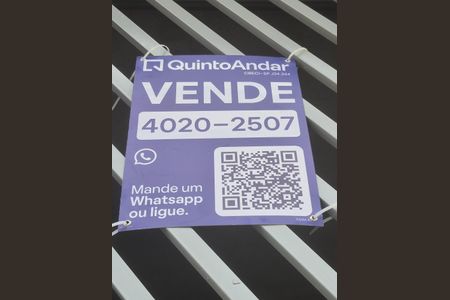 Casa à venda com 210m², 3 quartos e 2 vagas Casa à venda com 210m², 3 quartos e 2 vagasPlaca