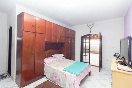 Casa à venda com 210m², 3 quartos e 2 vagas Casa à venda com 210m², 3 quartos e 2 vagasSuíte