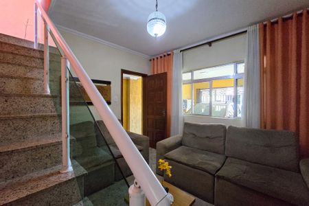 Casa à venda com 90m², 4 quartos e 2 vagas Casa à venda com 90m², 4 quartos e 2 vagasSala
