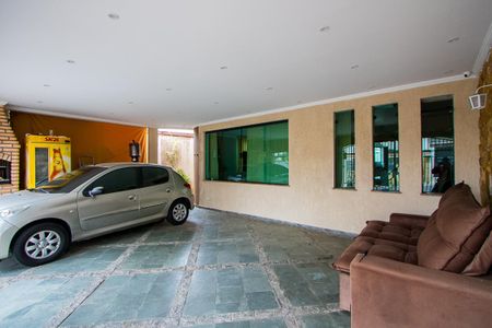 Casa à venda com 200m², 3 quartos e 3 vagasGaragem