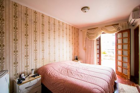 Casa à venda com 200m², 3 quartos e 3 vagasSuíte