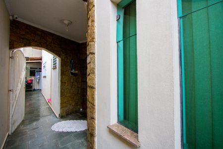 Casa à venda com 200m², 3 quartos e 3 vagasCorredor