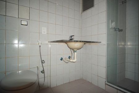Apartamento à venda com 59m², 2 quartos e 1 vagaBanheiro Social