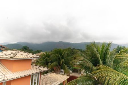 Casa de condomínio à venda com 180m², 3 quartos e 3 vagas Casa de condomínio à venda com 180m², 3 quartos e 3 vagasVista