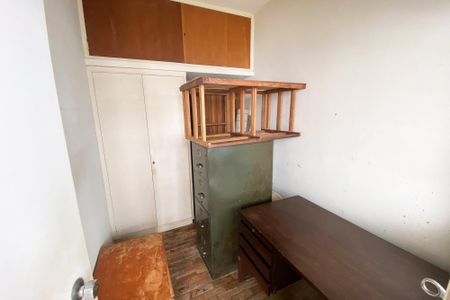 Apartamento à venda com 370m², 4 quartos e 4 vagas Apartamento à venda com 370m², 4 quartos e 4 vagasQuarto de Serviço 2