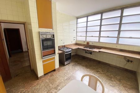Apartamento à venda com 370m², 4 quartos e 4 vagas Apartamento à venda com 370m², 4 quartos e 4 vagasCozinha