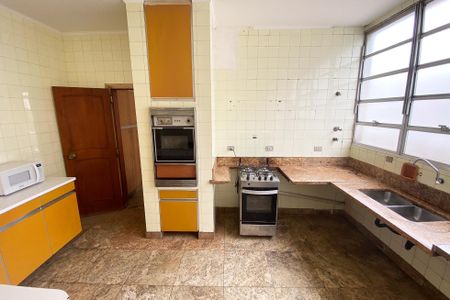 Apartamento à venda com 370m², 4 quartos e 4 vagas Apartamento à venda com 370m², 4 quartos e 4 vagasCozinha