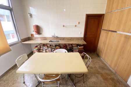 Apartamento à venda com 370m², 4 quartos e 4 vagas Apartamento à venda com 370m², 4 quartos e 4 vagasCopa