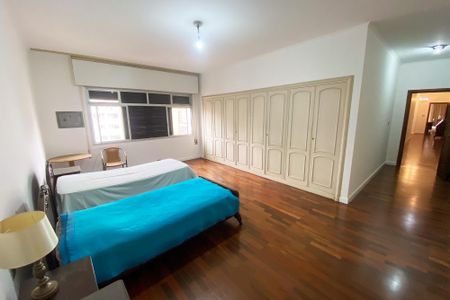 Apartamento à venda com 370m², 4 quartos e 4 vagas Apartamento à venda com 370m², 4 quartos e 4 vagasSuíte 2