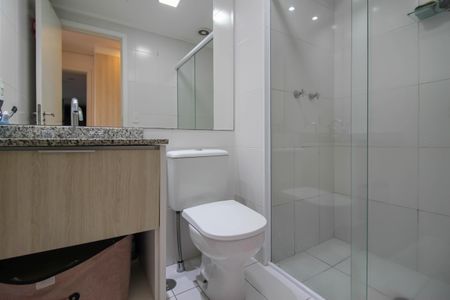 Apartamento à venda com 68m², 2 quartos e 1 vaga Apartamento à venda com 68m², 2 quartos e 1 vagaSuíte Banheiro