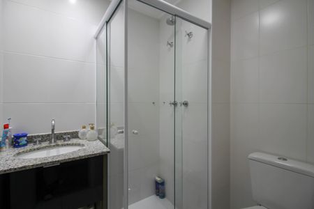 Apartamento à venda com 68m², 2 quartos e 1 vaga Apartamento à venda com 68m², 2 quartos e 1 vagaBanheiro
