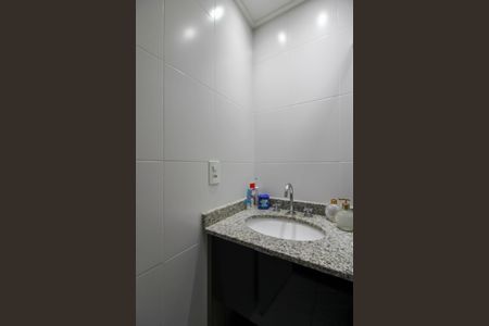 Apartamento à venda com 68m², 2 quartos e 1 vaga Apartamento à venda com 68m², 2 quartos e 1 vagaBanheiro
