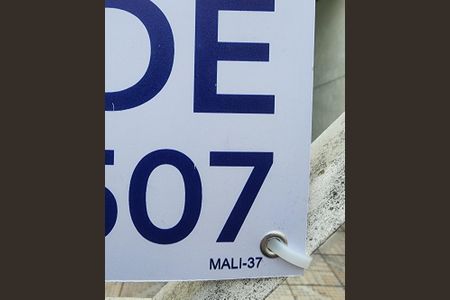 Casa à venda com 150m², 3 quartos e 2 vagas Casa à venda com 150m², 3 quartos e 2 vagasPlaca