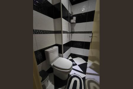 Apartamento à venda com 55m², 2 quartos e 1 vaga Apartamento à venda com 55m², 2 quartos e 1 vagaBanheiro