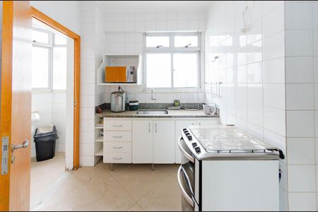 Apartamento à venda com 110m², 4 quartos e 2 vagas Apartamento à venda com 110m², 4 quartos e 2 vagasCozinha