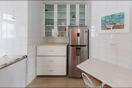 Apartamento à venda com 110m², 4 quartos e 2 vagas Apartamento à venda com 110m², 4 quartos e 2 vagasCozinha