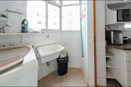 Apartamento à venda com 110m², 4 quartos e 2 vagas Apartamento à venda com 110m², 4 quartos e 2 vagasÁrea de serviço