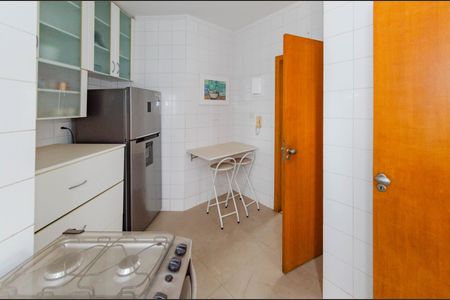 Apartamento à venda com 110m², 4 quartos e 2 vagas Apartamento à venda com 110m², 4 quartos e 2 vagasCozinha