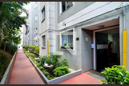 Apartamento à venda com 48m², 2 quartos e 1 vaga Apartamento à venda com 48m², 2 quartos e 1 vagaHall