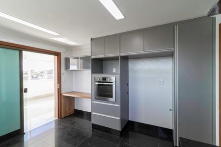 Apartamento à venda com 195m², 4 quartos e 4 vagas Apartamento à venda com 195m², 4 quartos e 4 vagasCozinha