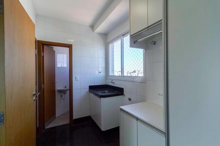 Apartamento à venda com 195m², 4 quartos e 4 vagas Apartamento à venda com 195m², 4 quartos e 4 vagasÁrea de serviço