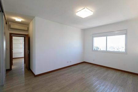 Apartamento à venda com 195m², 4 quartos e 4 vagas Apartamento à venda com 195m², 4 quartos e 4 vagasSuíte 2