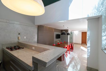 Apartamento à venda com 195m², 4 quartos e 4 vagas Apartamento à venda com 195m², 4 quartos e 4 vagasEspaço Gourmet