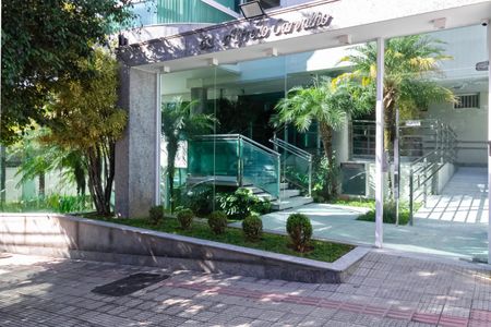 Apartamento à venda com 195m², 4 quartos e 4 vagas Apartamento à venda com 195m², 4 quartos e 4 vagasFachada