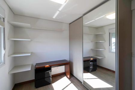 Apartamento à venda com 195m², 4 quartos e 4 vagas Apartamento à venda com 195m², 4 quartos e 4 vagasSemi suíte 2