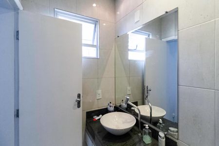 Casa à venda com 180m², 3 quartos e 2 vagasBanheiro da suíte 