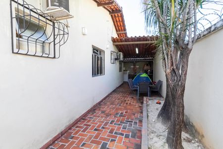 Casa à venda com 180m², 3 quartos e 2 vagasQuintal