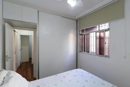 Casa à venda com 180m², 3 quartos e 2 vagasSuíte 