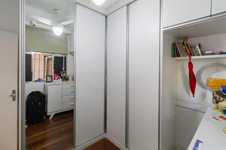 Casa à venda com 180m², 3 quartos e 2 vagasQuarto 2
