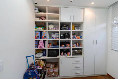 Casa à venda com 180m², 3 quartos e 2 vagasQuarto 1