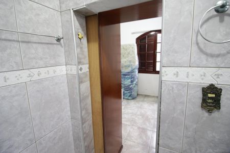 Casa à venda com 121m², 4 quartos e 5 vagasBanheiro da Suíte 2