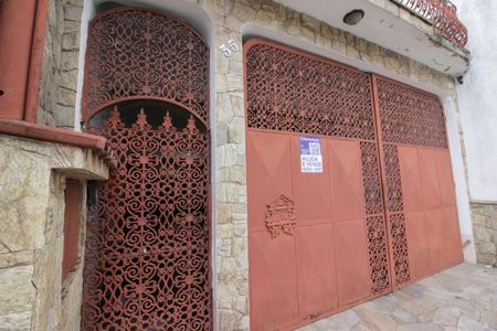 Casa à venda com 121m², 4 quartos e 5 vagasFachada