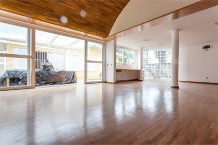 Casa de condomínio à venda com 338m², 5 quartos e 2 vagas
