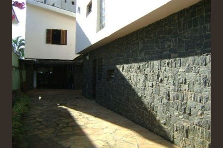 Casa à venda com 390m², 4 quartos e 6 vagas